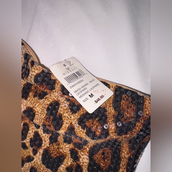 Windsor NWT Size M Untamed Leopard Sequin Tube Strapless Romper - Picture 3 of 3